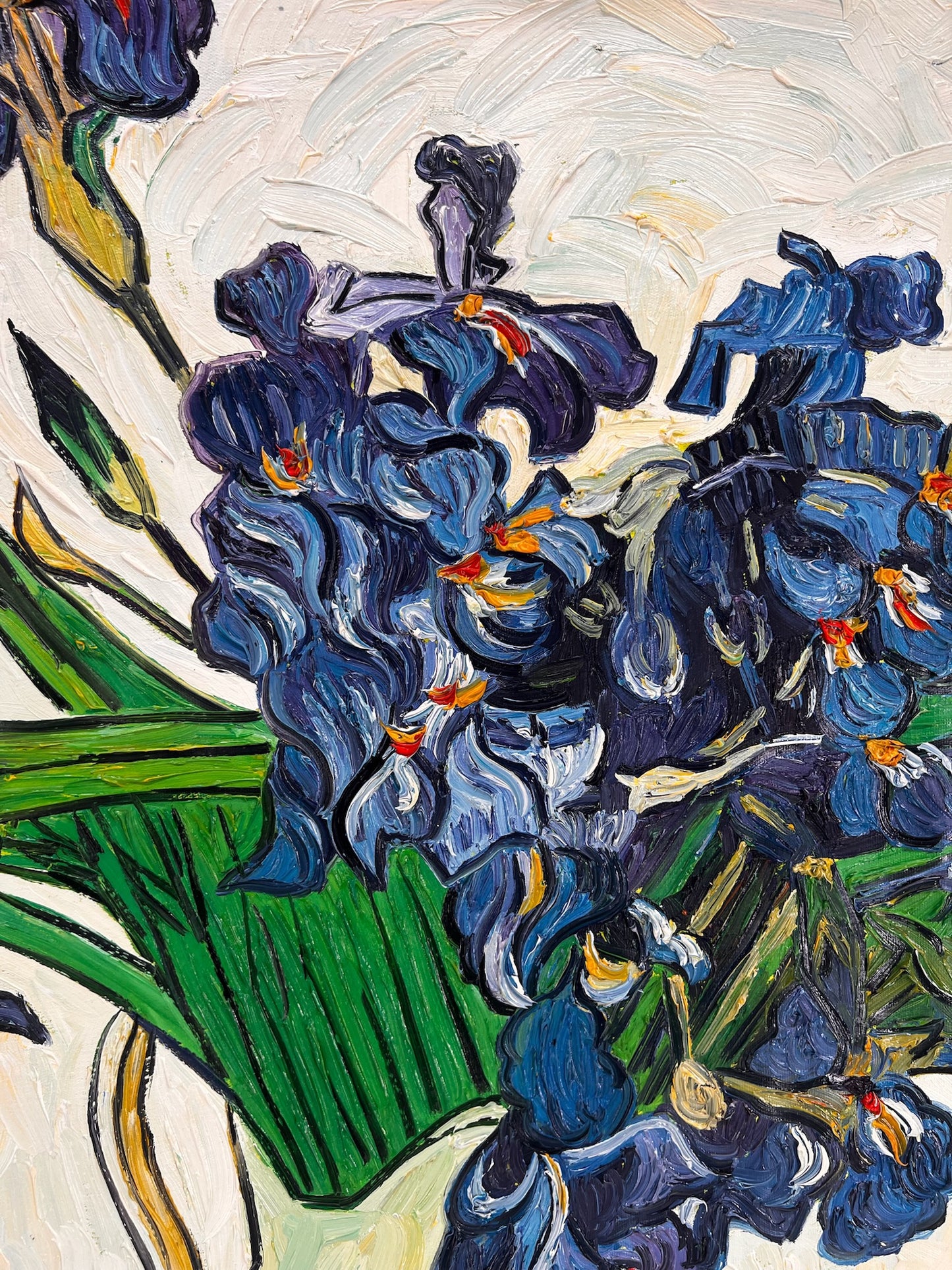 Vaas met irissen (naar Vincent van Gogh) – Handgeschilderd post-impressionistisch olieverfschilderij op doek (73 × 92,5 cm)